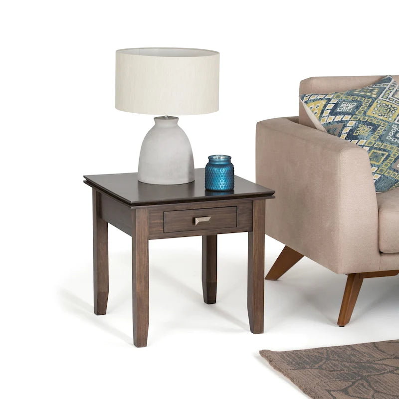 Table d'appoint carrée en bois massif
