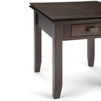 Table d'appoint carrée en bois massif