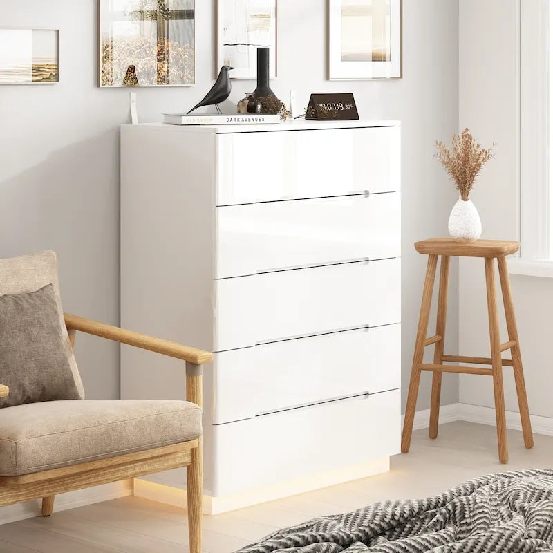 Commode 5 tiroirs avec lumière LED et plateau spacieux
