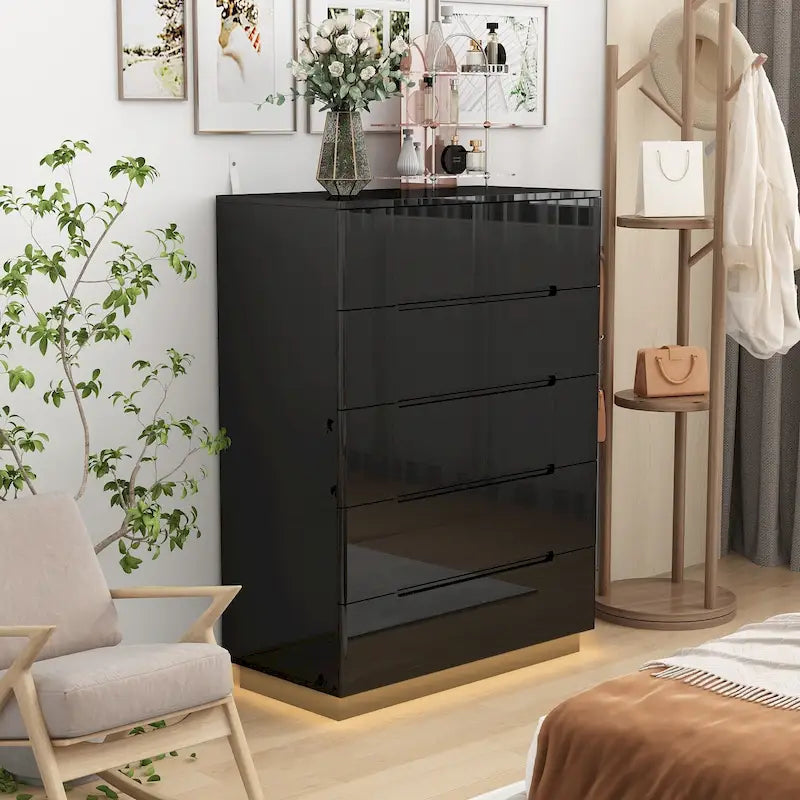 Commode 5 tiroirs avec lumière LED et plateau spacieux
