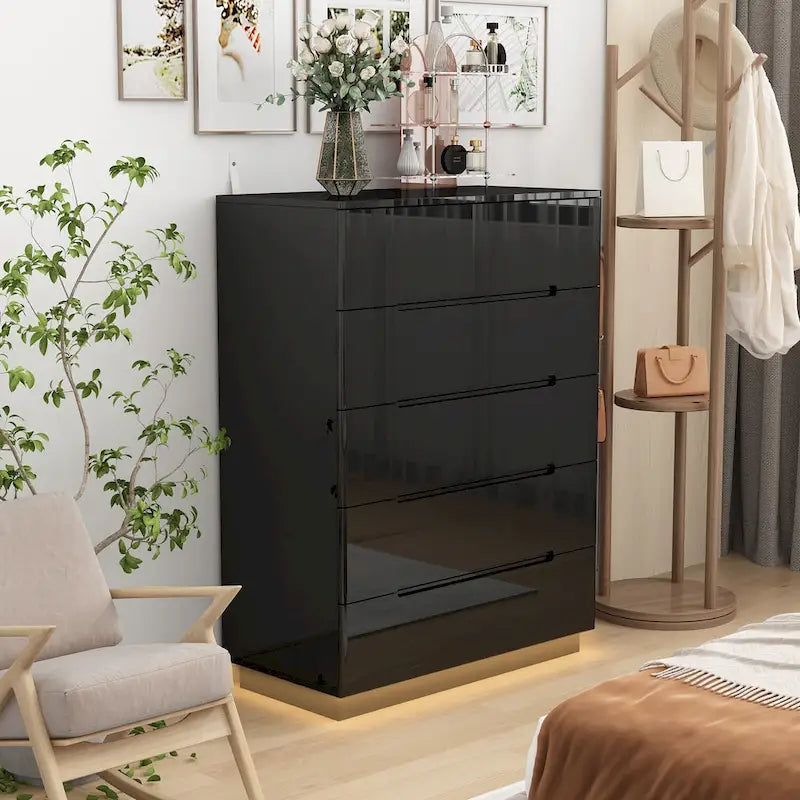 Commode 5 tiroirs avec lumière LED et plateau spacieux